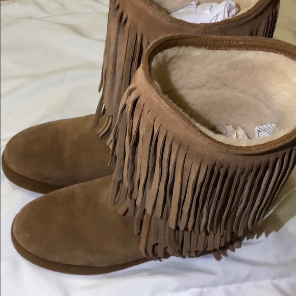 Josie style sheep skin fringe boots - Picture 2 of 4